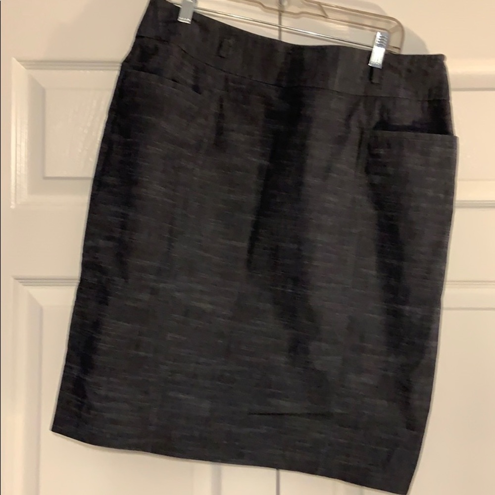 Skirt with pockets!